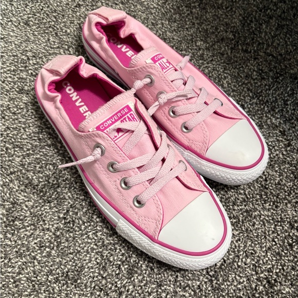 Converse Shoes - Converse Pink low top Chucks